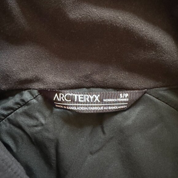 Arc'Teryx Atom Jacket Black, Small, Like New - Picture 9 of 9